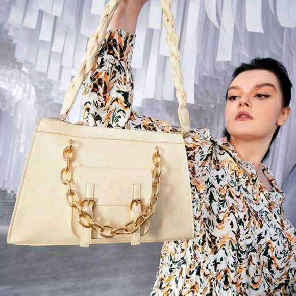 Buckle Decor Shoulder Bag - Picture 4 of 10